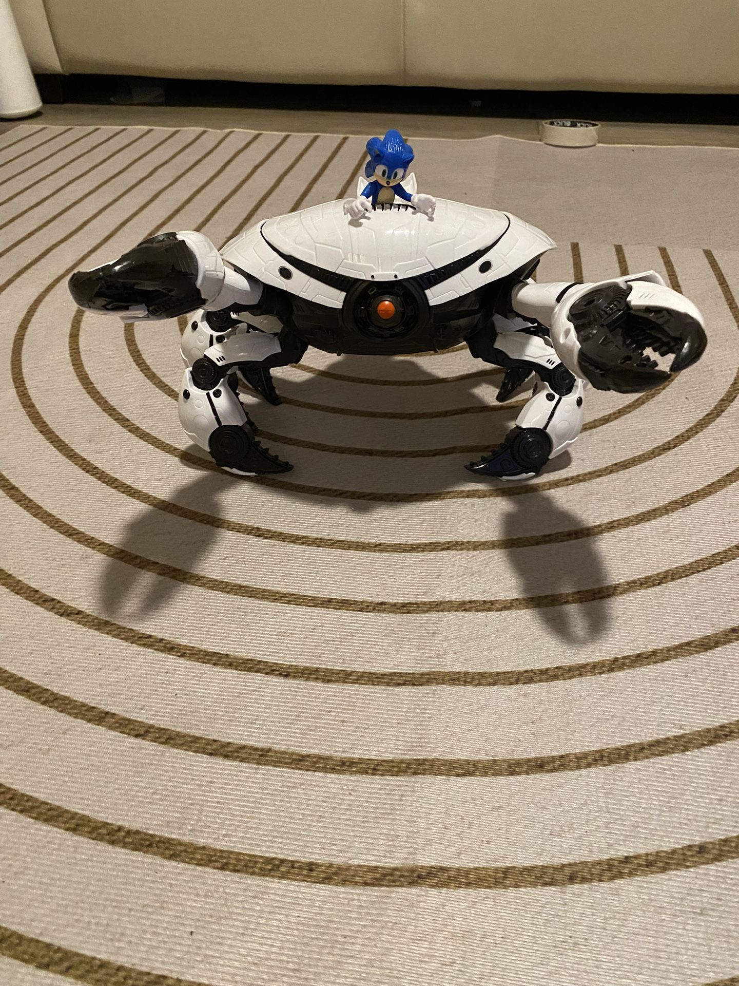 Sonic 3 Movie Crab Mech Battle Playset with Pinching Claws and 2.5 inch Sonic Action Figure