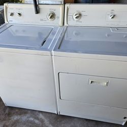Kenmore Washer An Dryer set