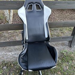 Gaming/Office Chair (Please Read👇/East Orlando/UCF)