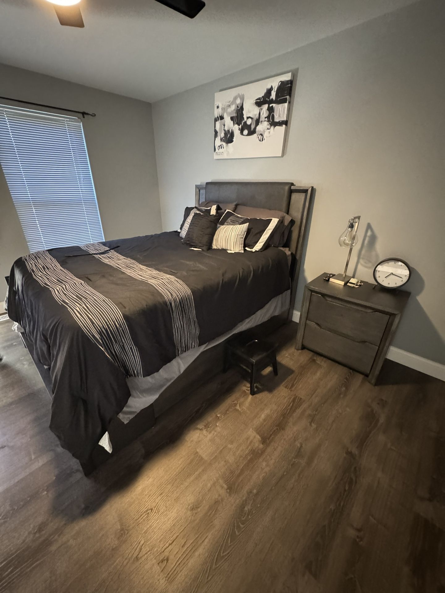 Modern 4-Piece Bedroom Set – Queen Bed Frame, 2 Nightstands & Dresser