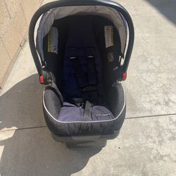 Graco Car Seat With Base