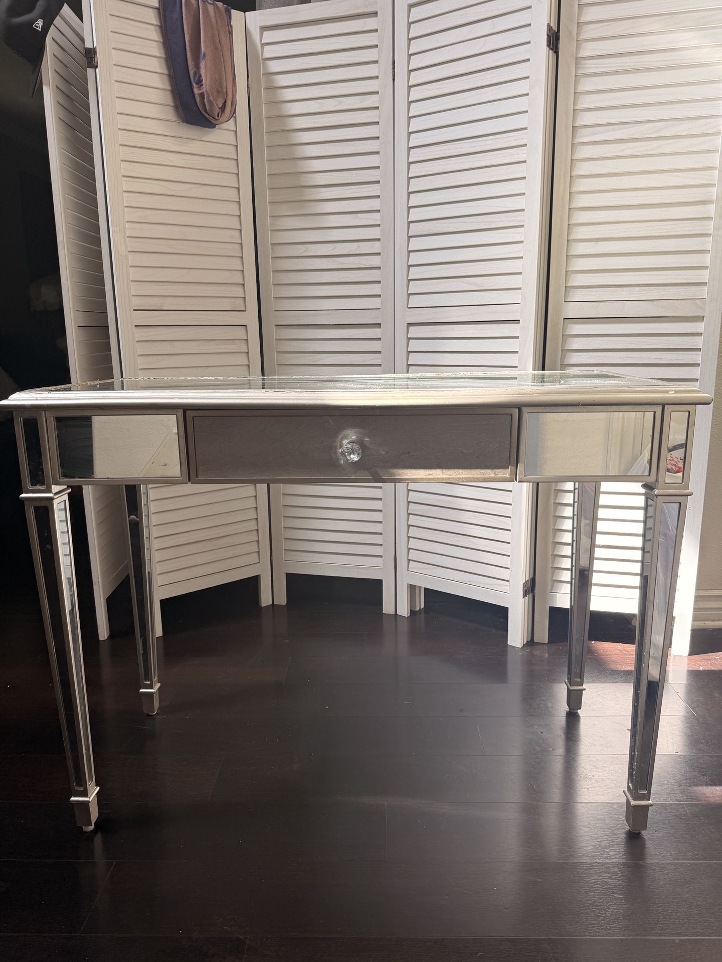 GLAMOUR GLAM GLASS VANITY