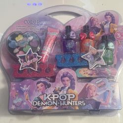 Kpop makeup & Nail Set