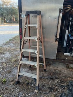 6 foot fiberglass ladder