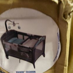 Change N Carry Play Yard