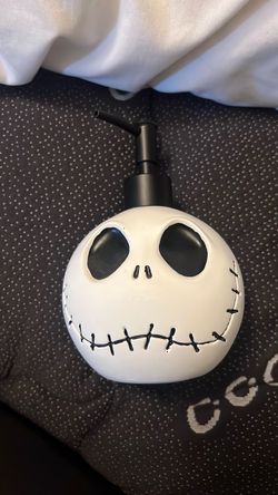 Jack Skellington liquid soap dispenser