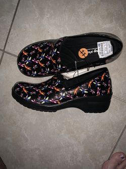 Nurse clogs Size 11 Fit Like 10