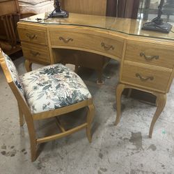 Vanity Or Dressing Table