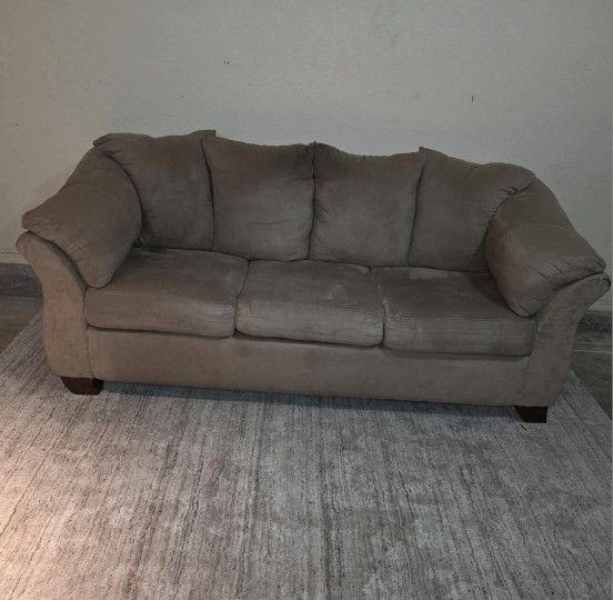 Couch 3 Seater Ashley