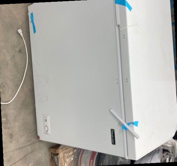 Magic Chef HMCF9W3 Chest Freezer CD7