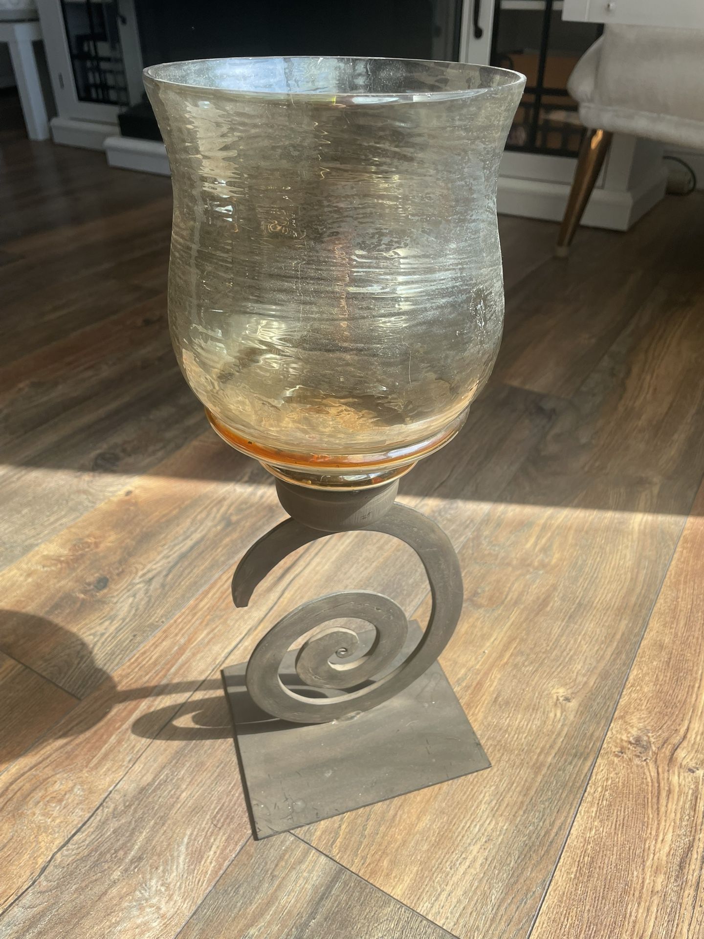 Candle holder