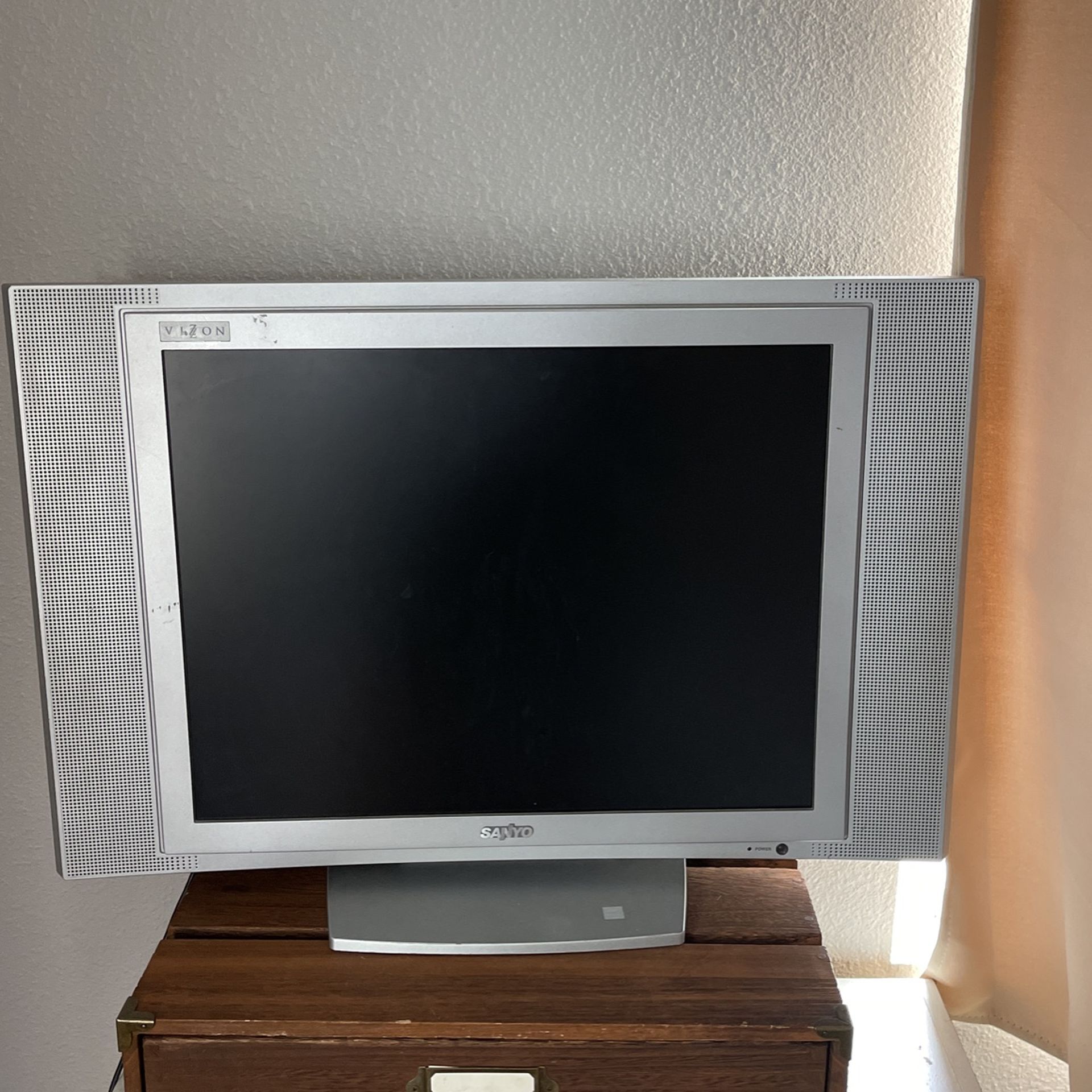 Sanyo Bison CLT2054 Tv Television Videogames