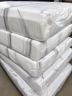 Twin Mattress – Like New – Clean – Delivery Available