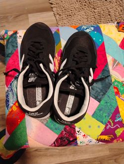 AMAZING DEAL! New Balance Sneakers Men Size 9 