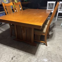 Table And 4 Chairs 🪑 