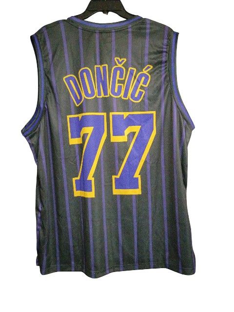 New Lakers Luka Doncic Jersey Sz XL