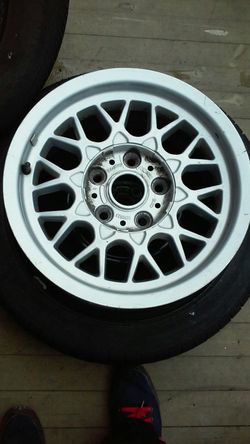 1998 BMW 15" 525 rim.