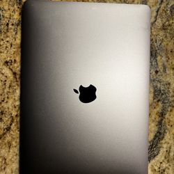 MacBook Pro 2016 13” 16GB RAM 500GB SSD w Touchbar