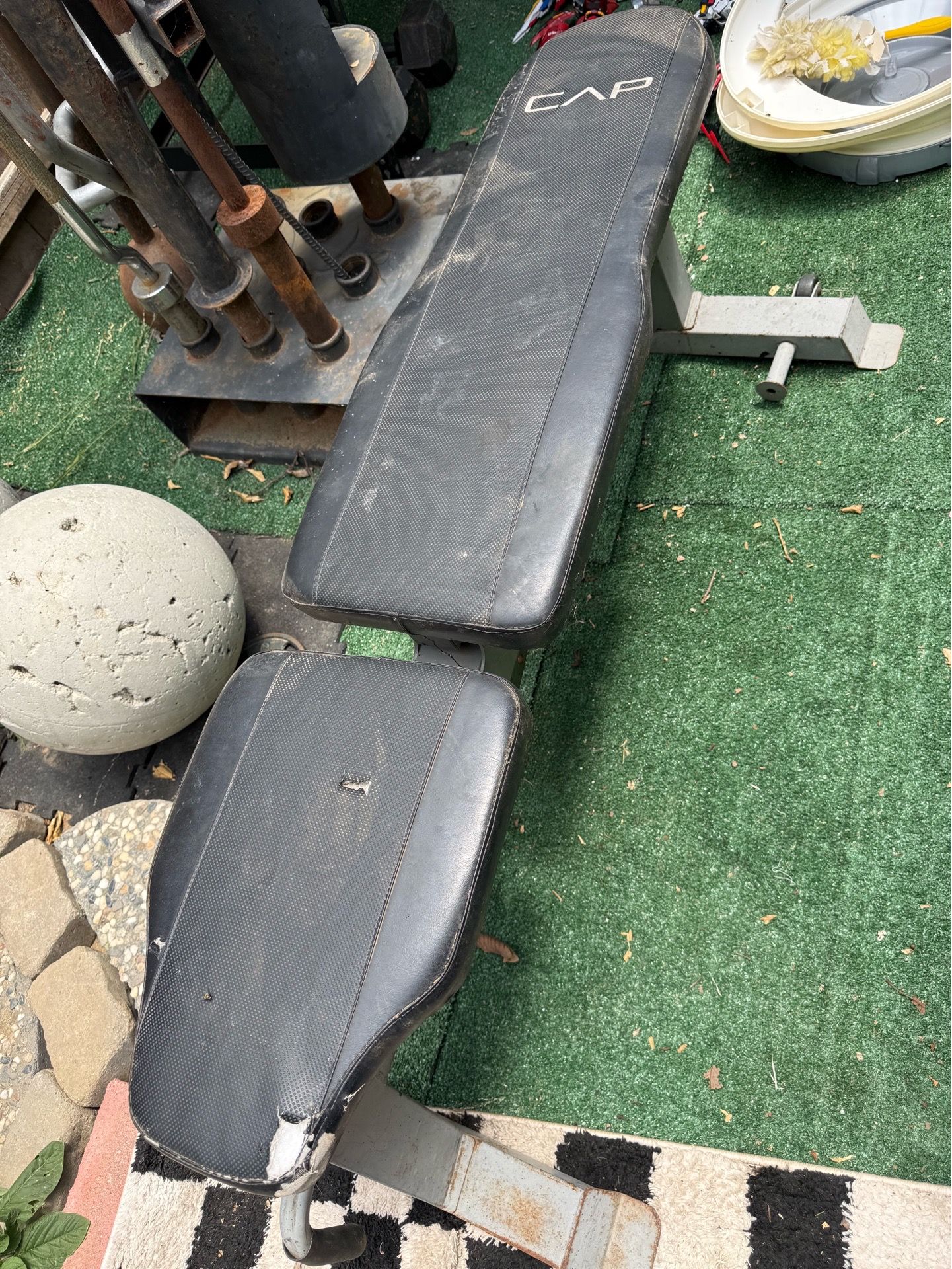 Free adjustable bench