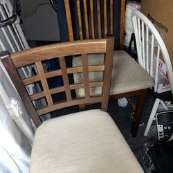 Chairs/Stool