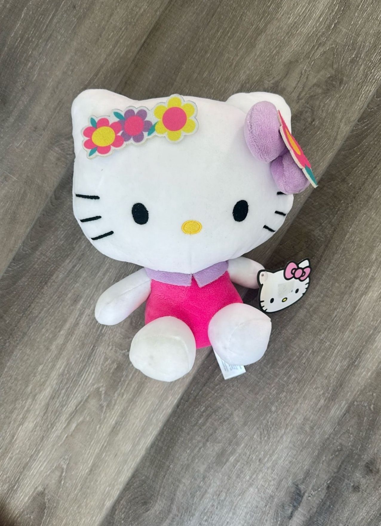 Hello Kitty Small Plushie 