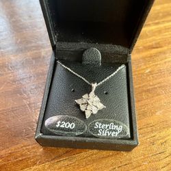 Macy’s Bridge Diamond Pendant 1/10 CTTW SS