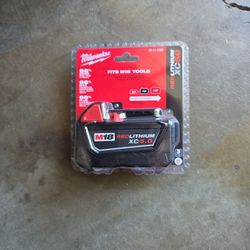 Milwaukee Battery +charger 