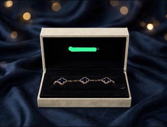 V☘️ clover bracelets