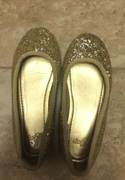 Gap Gold Sparkled shoes Size 11