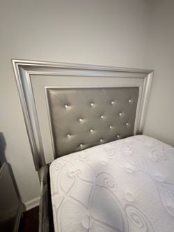 Bedroom Set with Lights Mattress Set