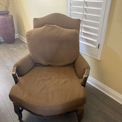 2 Large/oversized Brown Chairs With Woodard Rests