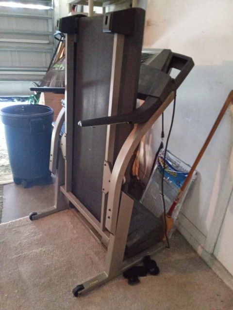 Treadmill 