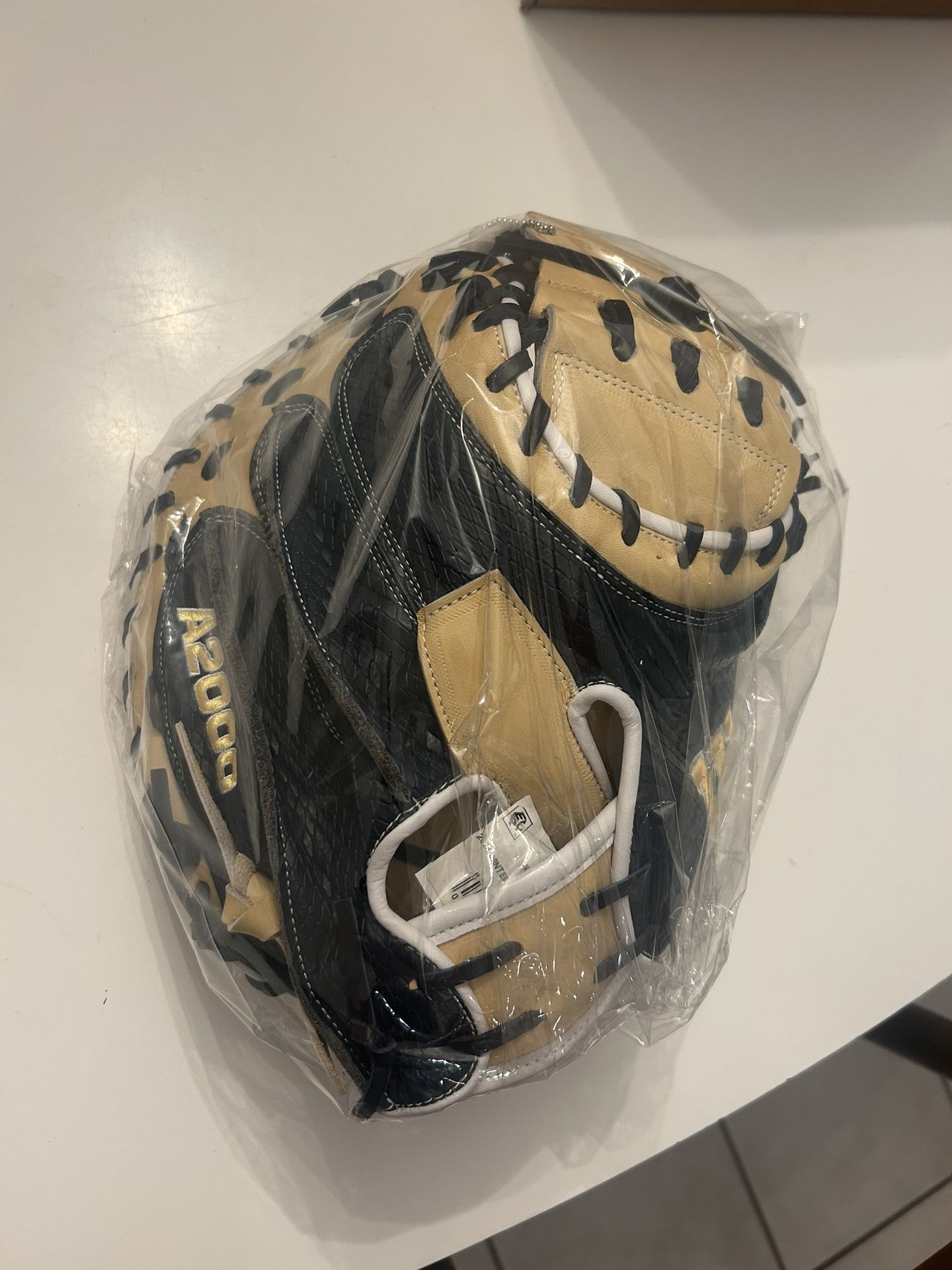 Wilson A2000 Catcher Glove 34