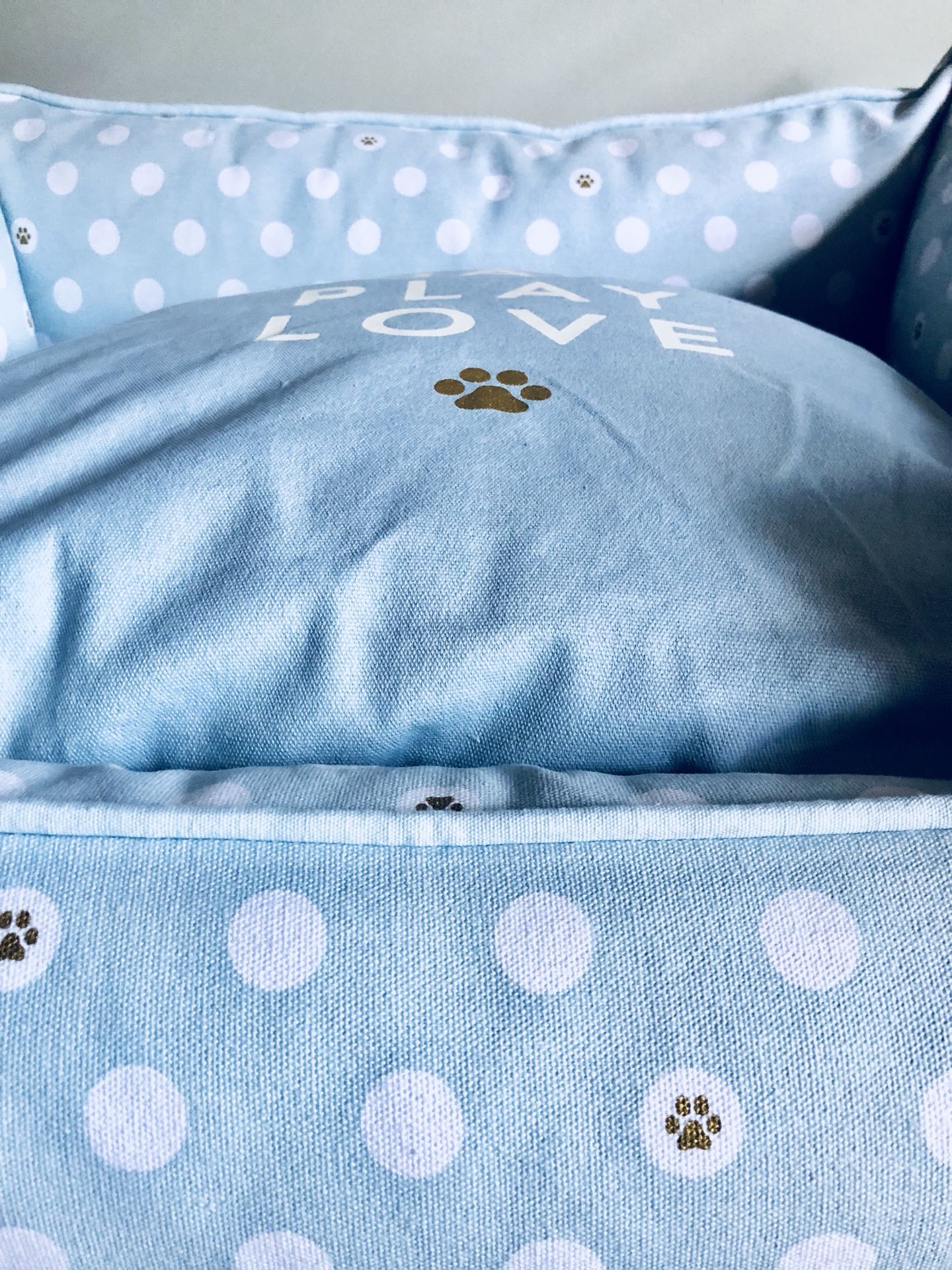 FRINGE STUDIOS ORTHOPEDIC CUDDLER PET BED W/Memory Foam Insert 25” X 21