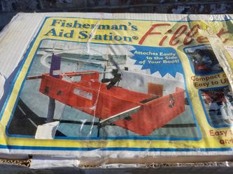 Fish cleaning table