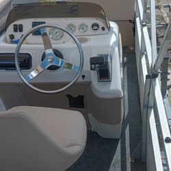 Pontoon 