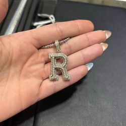 14kt Diamond Letter R White Gold 