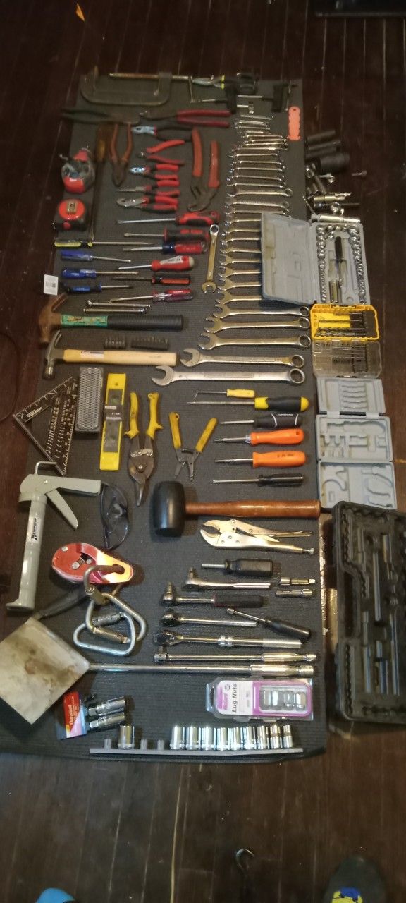 Lots Of Tools