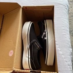Kids 10.5 Vans Never worn