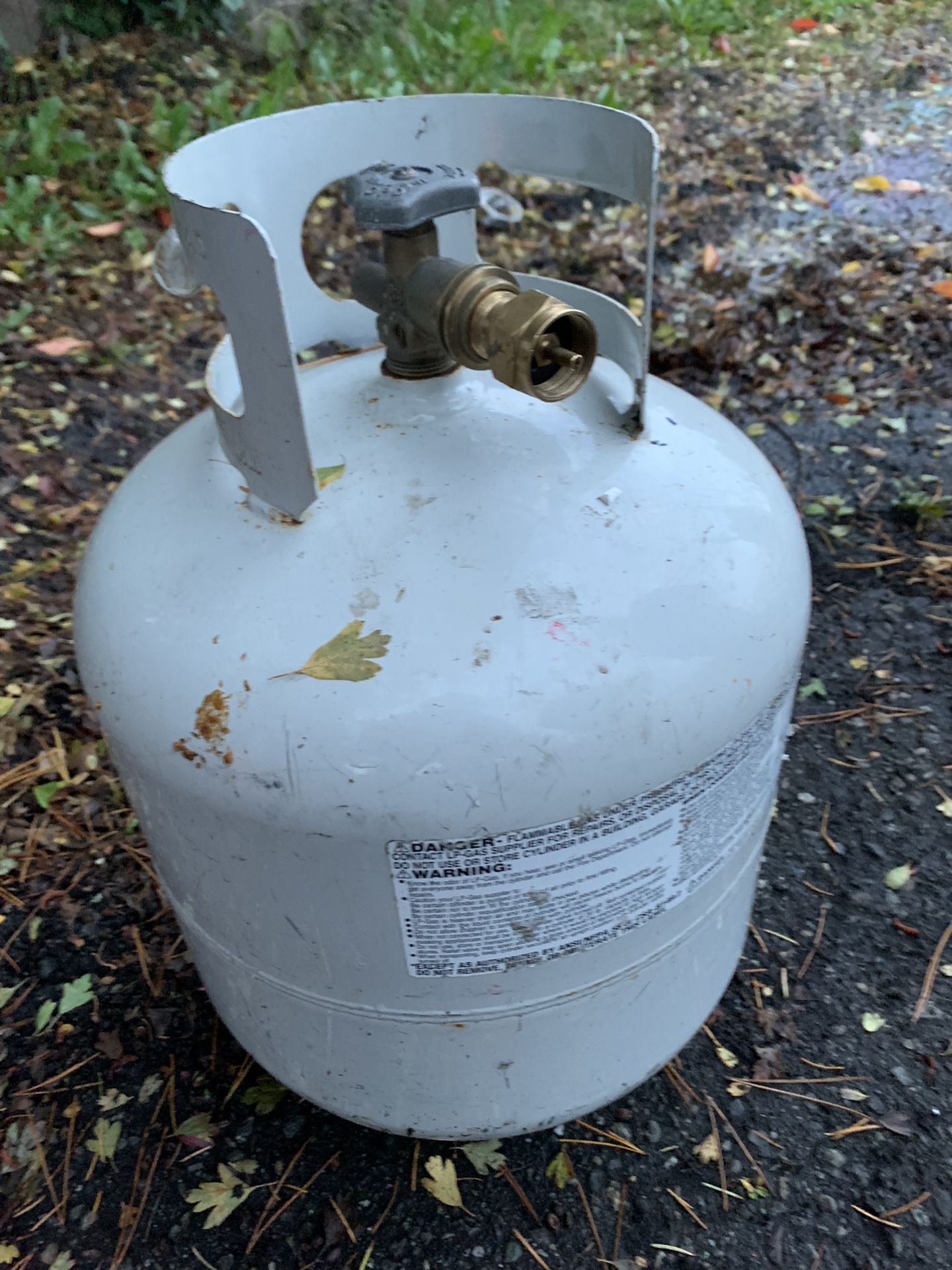 Propane Tank With Refill Adapter