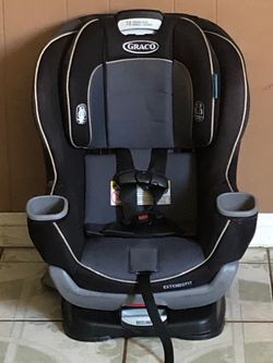 LIKE NEW GRACO EXTENDED 2FIT CONVERTIBLE CAR SEAT!!!!