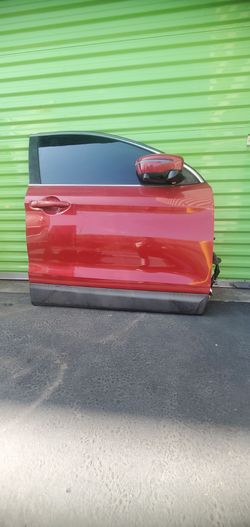 NISSAN ROGUE SPORT PASSENGER DOOR