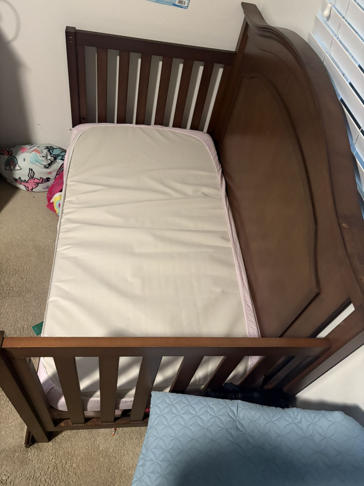 Wooden Baby Crib – Dark Espresso Finish (Convertible Style)