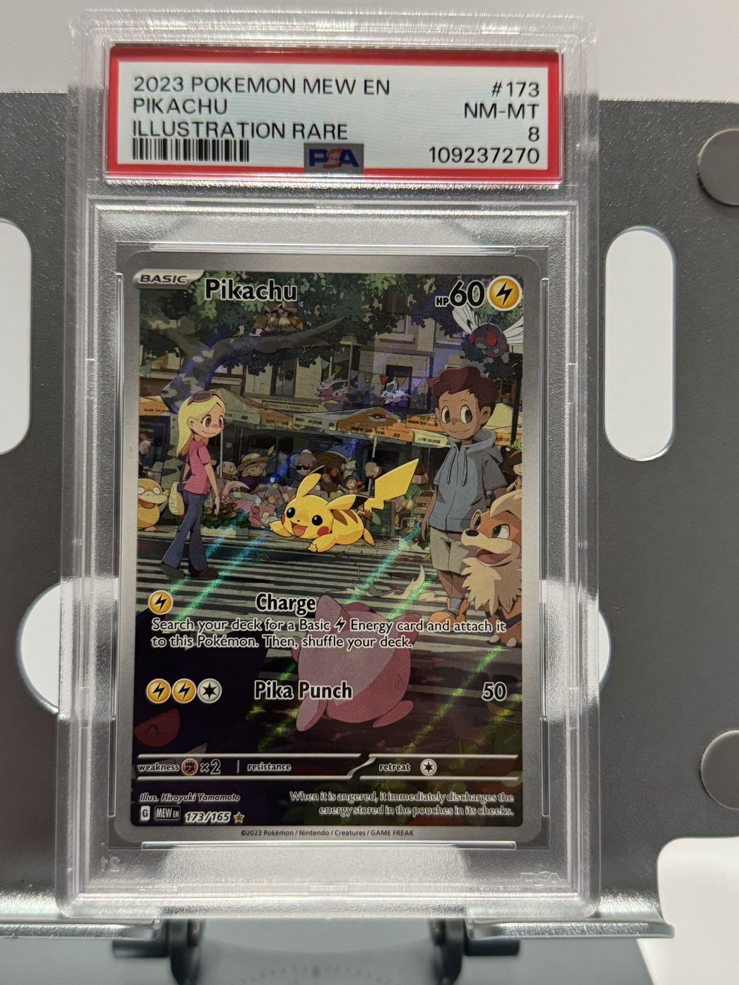 POKEMON Pikachu 151 Holo PSA 8 MINT