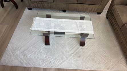 Elegant lace table runner