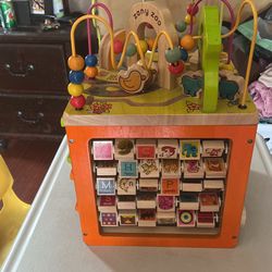 Wodden Activity Cube Zoo With This Extra
