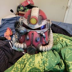 Fallout 76 Nukacola Helmet 