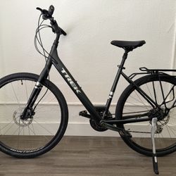 Trek bike (excellent condition) with a new Bontrager rack