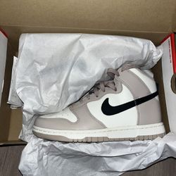 Women’s Nike Dunk