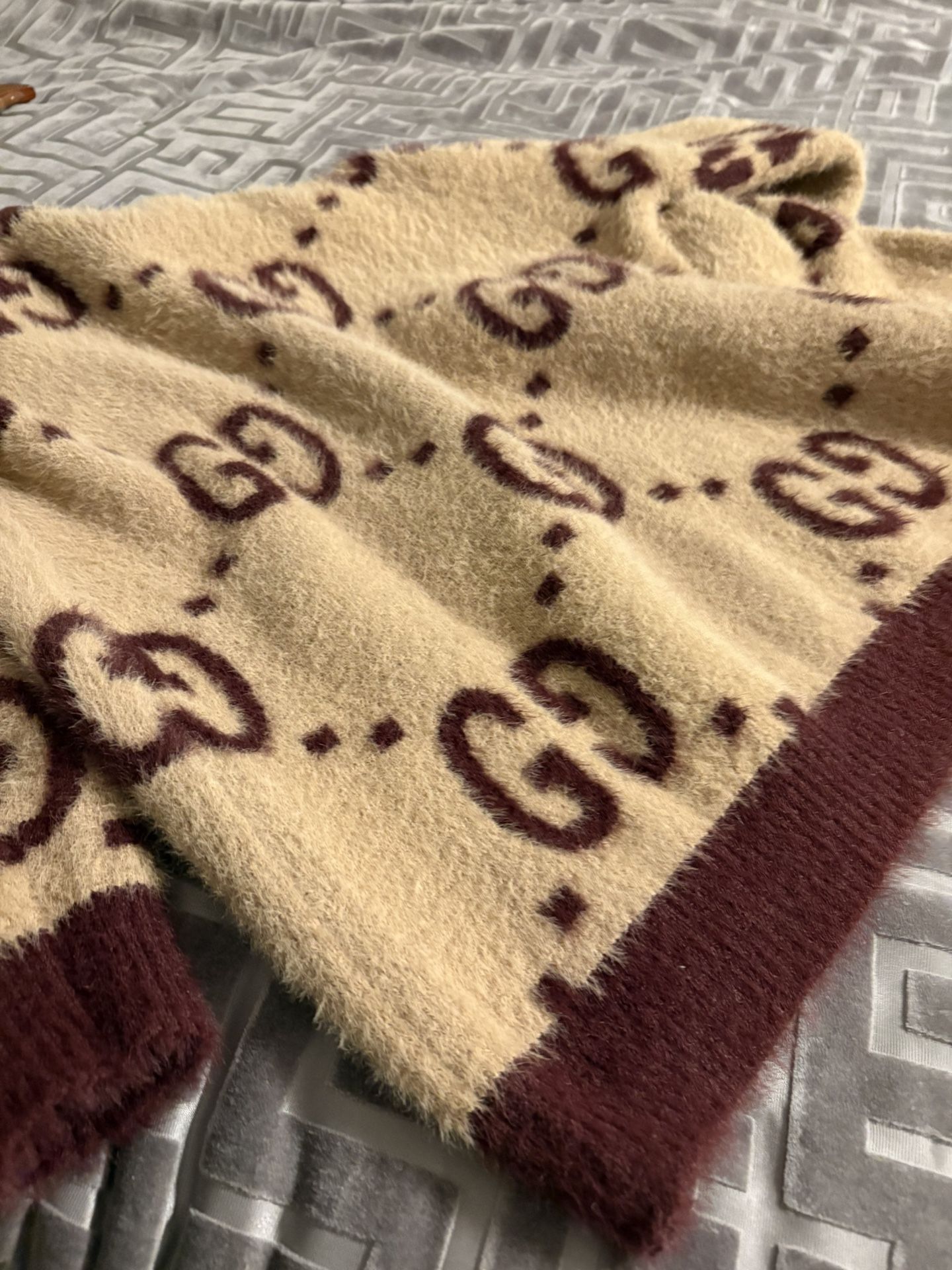 GG Sweater
